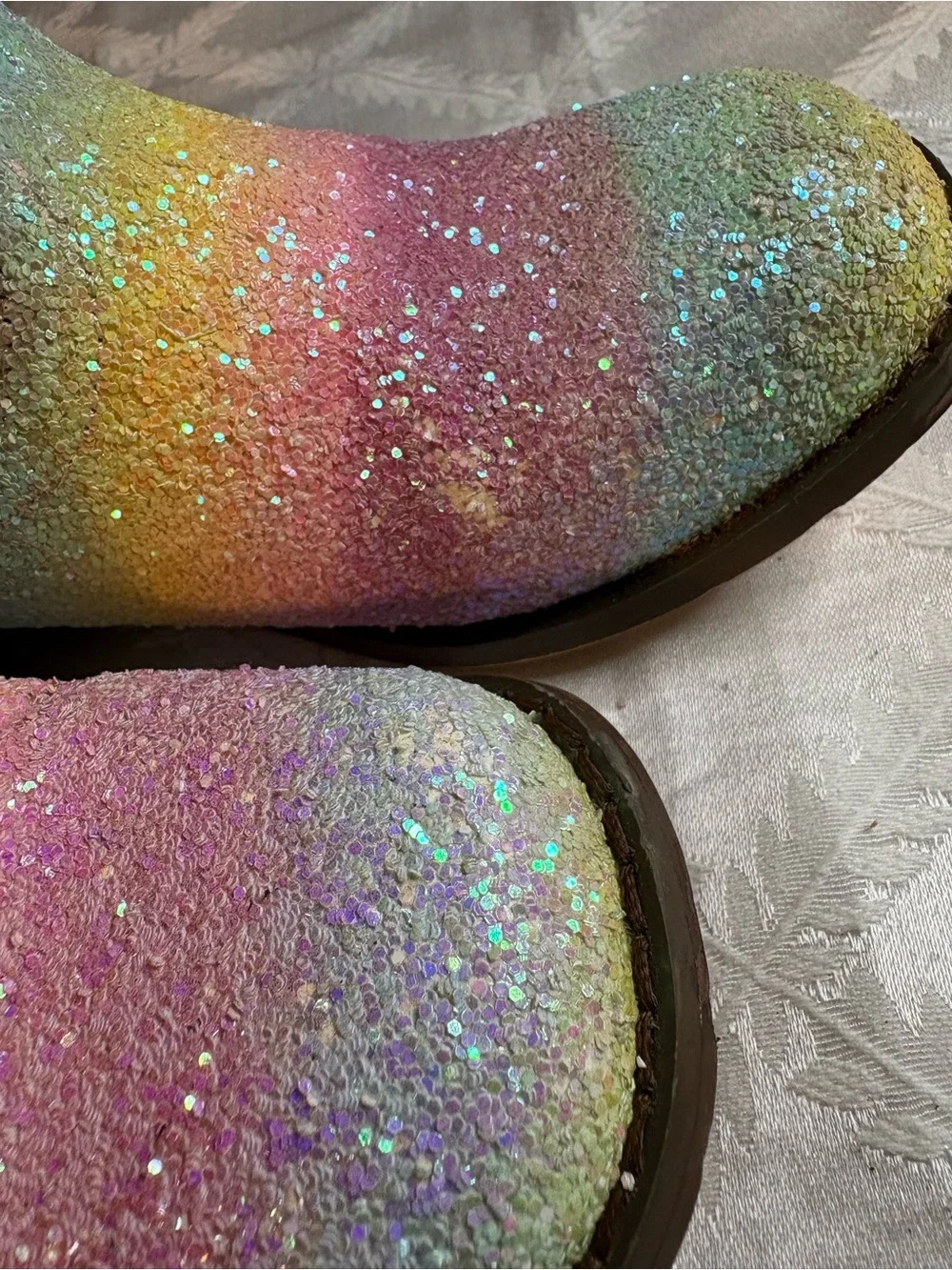 Motasha sparkly rainbow